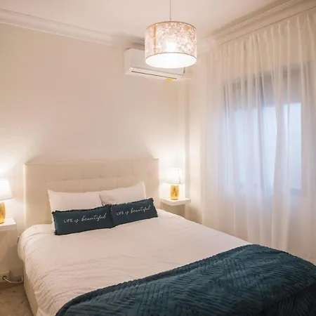 Plaza De La Laguna By Dulce Apartment